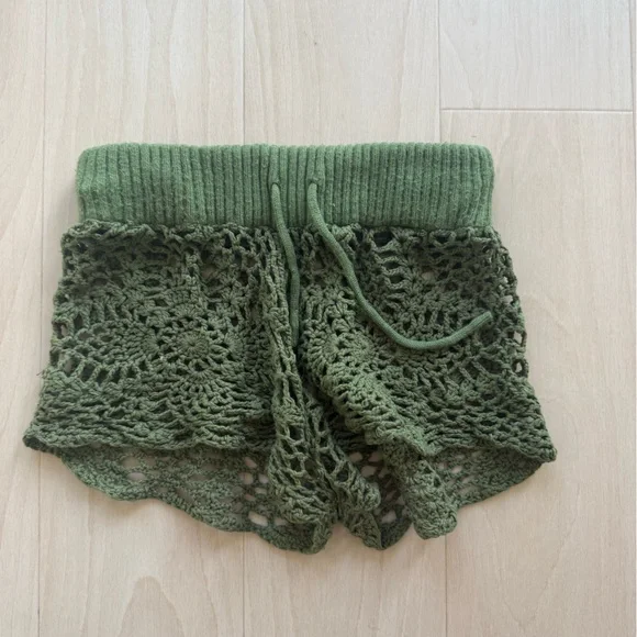 Frankie's Bikinis Green knit Women Shorts - Picture 1 of 4